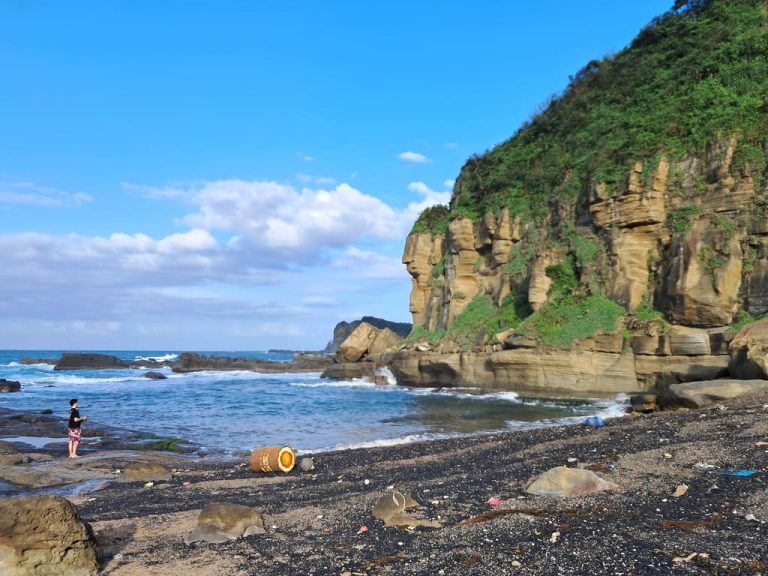 深澳火成岩沙灘